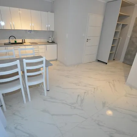 Pod Zaglami Apartment *